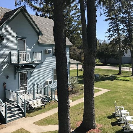 Harbor Light Inn Gills Rock Exterior foto